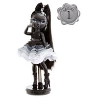 Shadow High series Shanelle Onyx-Grayscale modna lutka. Crna dizajnerska odjeća za MI i utakmicu s dodacima,