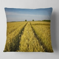 Promjena ruralne ceste putem pšeničnog polja - pejzažni jastuk za odštampan za bacanje - 16x16